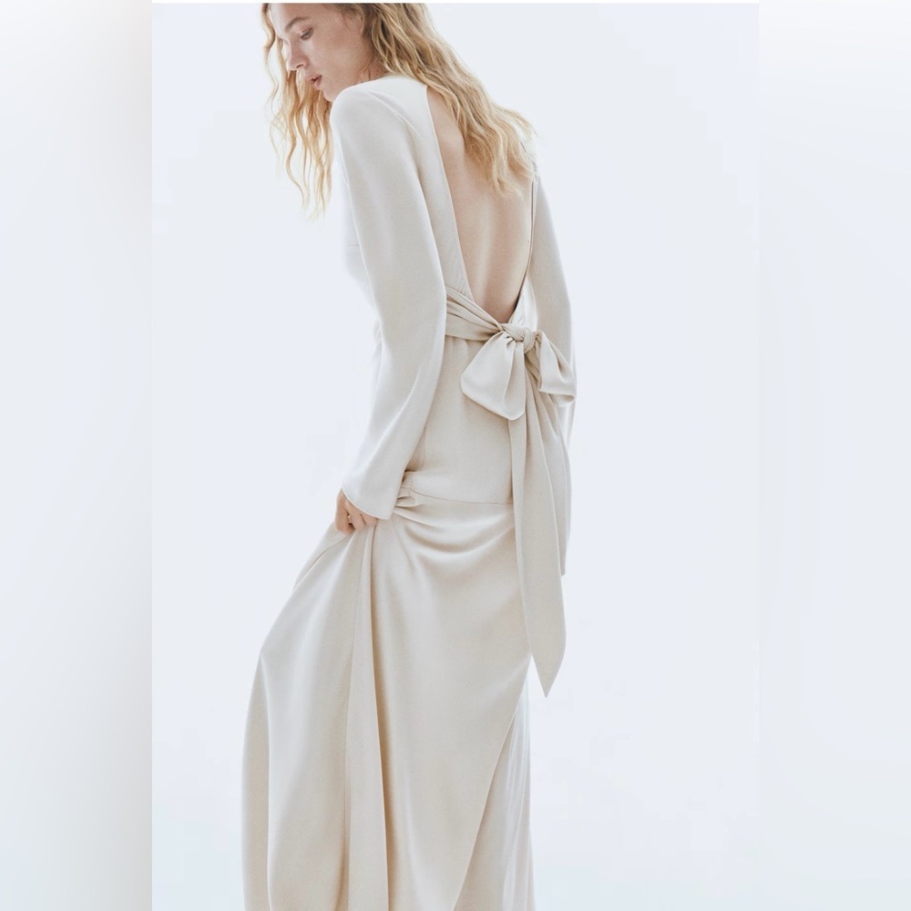 H&M Cream Backless Dress with Bow‎ NWT SZ SMALL (RUNS SMALL)